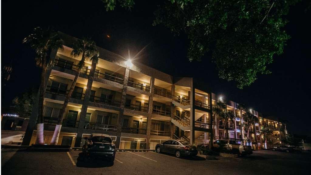 Hotel Calafia Mexicali Dış mekan fotoğraf